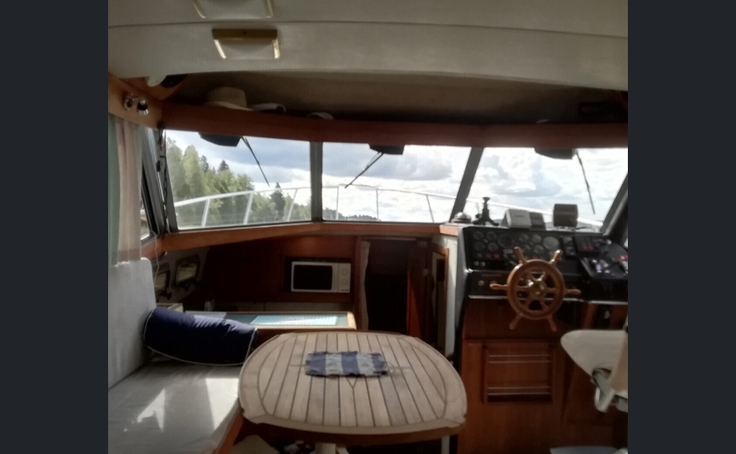 Bayliner 3288-kuva-11